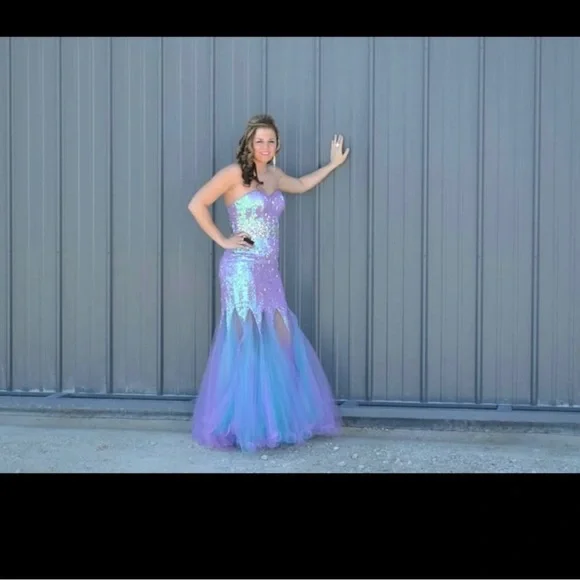Mermaid lavender prom dress - Picture 5 of 5